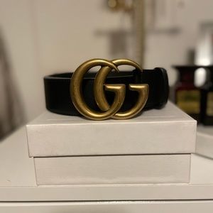 Gucci black women’s belt size 75
